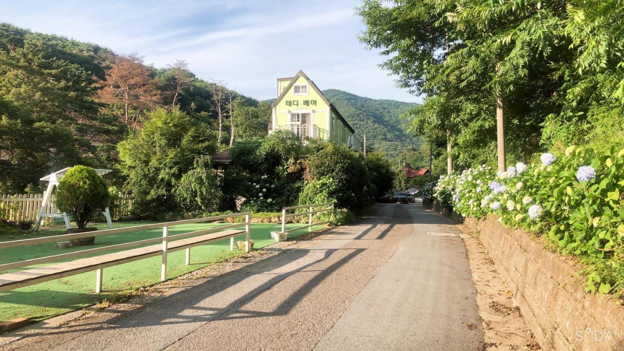 Geoje Cablecar Pension Exterior photo
